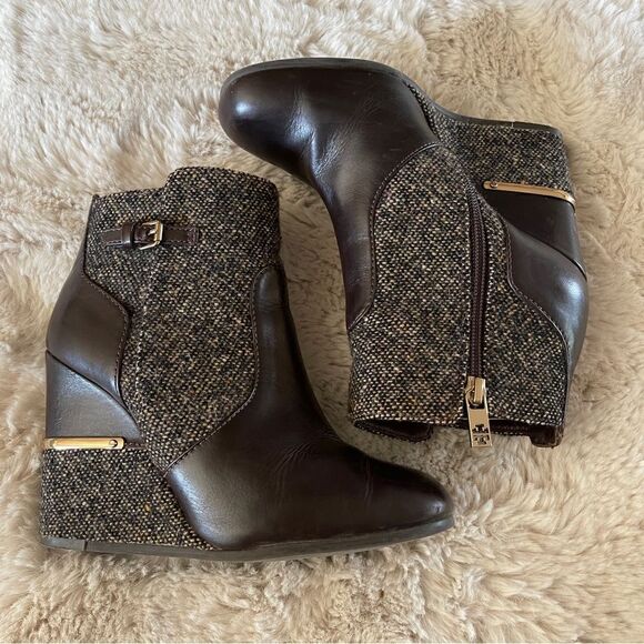 Tory Burch Brown New Cherie Wedge Boots/Booties Sz 6 - Picture 3 of 8